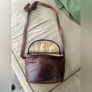 UNISA Genuine Classic Brown Leather Crossbody Bag / Purse (Unisex)